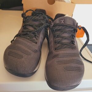 Stylish Black Athletic Shoes for Women